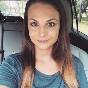 Meet your Posher, Elise